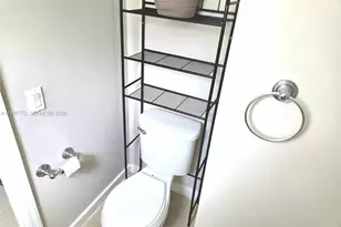 1700 NE 191st St, Miami, FL 33179 - Photo 20