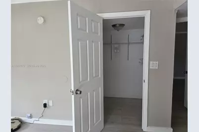 1700 NE 191st St #100, Miami, FL 33179 - Photo 18