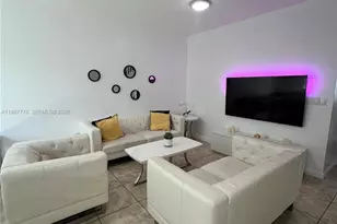 8925 W 35th Ct, Hialeah, FL 33018 - Photo 6