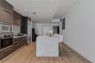 900 Biscayne Blvd, Miami, FL 33132 - Photo 6