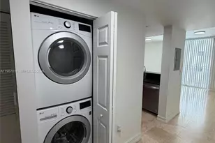 185 SE 14th Terrace, Miami, FL 33131 - Photo 12
