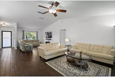 16941 Royal Poinciana Dr, Weston, FL 33326 - Photo 4