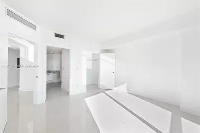500 Brickell Ave #1402, Miami, FL 33131 - Photo 20