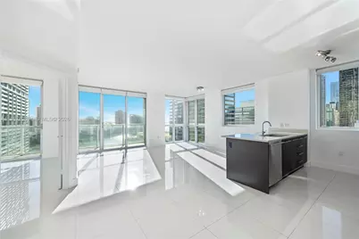 500 Brickell Ave #1402, Miami, FL 33131 - Photo 2