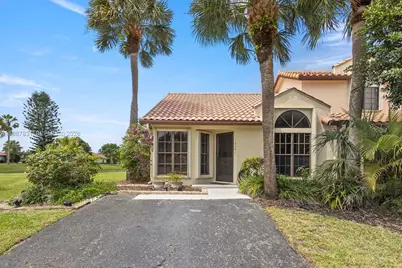 18551 Woodstream Dr, Boca Raton, FL 33498 - Photo 2