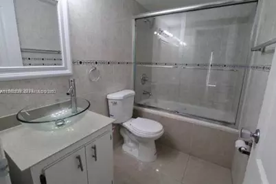5775 W 20th Ave #406, Hialeah, FL 33012 - Photo 4