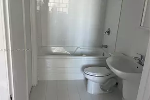 690 SW 1st Ct, Miami, FL 33130 - Photo 6