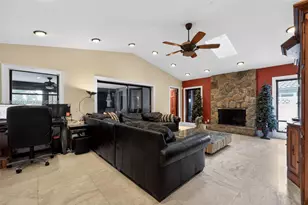 9420 Sea Turtle Ln, Plantation, FL 33324 - Photo 6