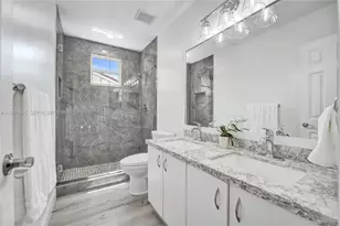 484 Cambridge Dr, Weston, FL 33326 - Photo 40