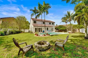 484 Cambridge Dr, Weston, FL 33326 - Photo 4