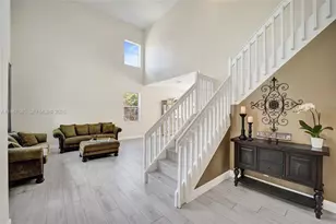 484 Cambridge Dr, Weston, FL 33326 - Photo 12