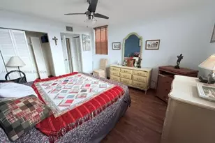 2841 Somerset Dr, Lauderdale Lakes, FL 33311 - Photo 18