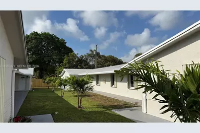 216 NW 12th St #1, Pompano Beach, FL 33060 - Photo 4