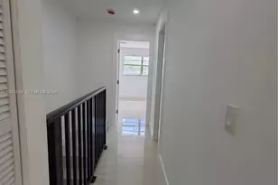 1550 W 7th Ct, Hialeah, FL 33010 - Photo 8