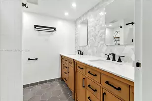 13499 Biscayne Blvd, North Miami, FL 33181 - Photo 24