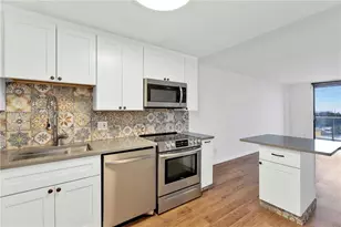 13499 Biscayne Blvd, North Miami, FL 33181 - Photo 2