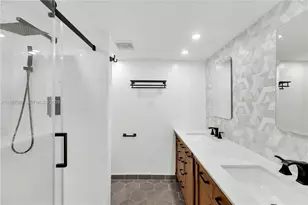 13499 Biscayne Blvd, North Miami, FL 33181 - Photo 24