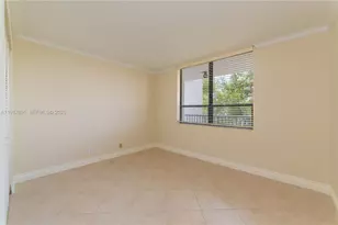 545 SE 12th St, Dania Beach, FL 33004 - Photo 2