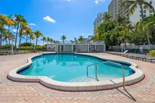 2655 Collins Ave, Miami Beach, FL 33140 - Photo 50
