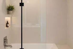 45 SW 9th St, Miami, FL 33130 - Photo 12