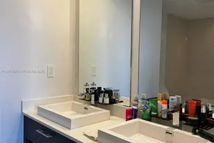 45 SW 9th St, Miami, FL 33130 - Photo 12