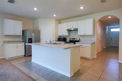 660 Cotulla Dr, Kissimmee, FL 34758 - Photo 4