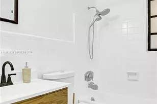 1007 N 31st Rd, Hollywood, FL 33021 - Photo 32