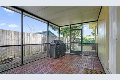 1007 N 31st Rd, Hollywood, FL 33021 - Photo 40