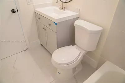 615 NE 26th St #2, Wilton Manors, FL 33305 - Photo 10