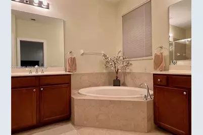 5065 Dulce Ct, Palm Beach Gardens, FL 33418 - Photo 14