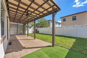 10521 W 35th Way, Hialeah, FL 33018 - Photo 28