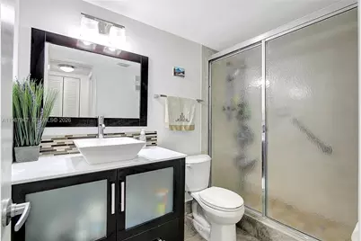 1100 Colony Point Cir #302, Pembroke Pines, FL 33026 - Photo 4