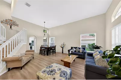 1511 NW 168th Ave, Pembroke Pines, FL 33028 - Photo 2