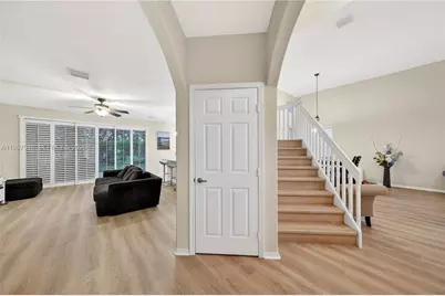 1511 NW 168th Ave, Pembroke Pines, FL 33028 - Photo 10