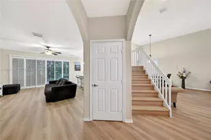 1511 NW 168th Ave, Pembroke Pines, FL 33028 - Photo 10