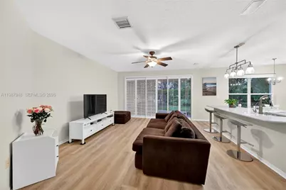 1511 NW 168th Ave, Pembroke Pines, FL 33028 - Photo 8