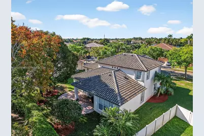 1511 NW 168th Ave, Pembroke Pines, FL 33028 - Photo 60