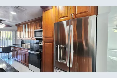 841 NW 81st Ave #8, Plantation, FL 33324 - Photo 4