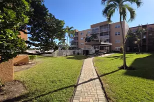 3050 E Sunrise Lakes Dr, Sunrise, FL 33322 - Photo 46