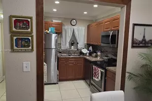 3050 E Sunrise Lakes Dr, Sunrise, FL 33322 - Photo 10