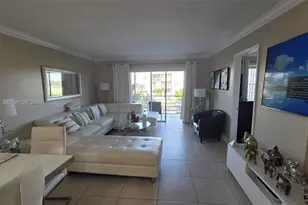 3050 E Sunrise Lakes Dr, Sunrise, FL 33322 - Photo 2