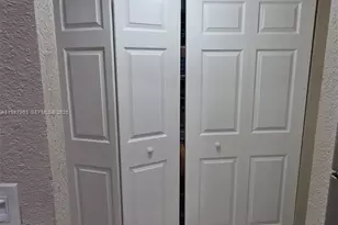 3050 E Sunrise Lakes Dr, Sunrise, FL 33322 - Photo 8