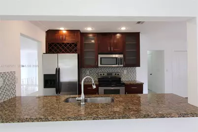 5160 SW 8th St, Margate, FL 33068 - Photo 10