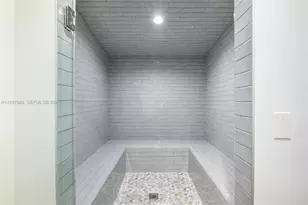 10 SW South River Dr, Miami, FL 33130 - Photo 24