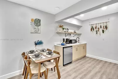703 NE 7th St #5, Hallandale Beach, FL 33009 - Photo 14