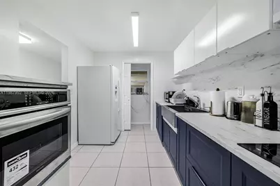 18001 N Bay Rd #505, Sunny Isles Beach, FL 33160 - Photo 6