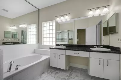 1282 NW 171st Ter, Pembroke Pines, FL 33028 - Photo 16