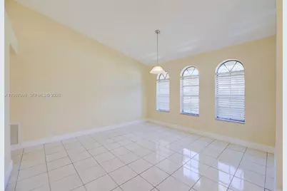 7328 NW 21st St, Margate, FL 33063 - Photo 10