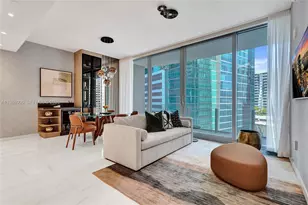 300 Biscayne Blvd Way, Miami, FL 33131 - Photo 2