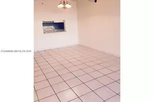 9688 Fontainebleau Blvd, Miami, FL 33172 - Photo 4